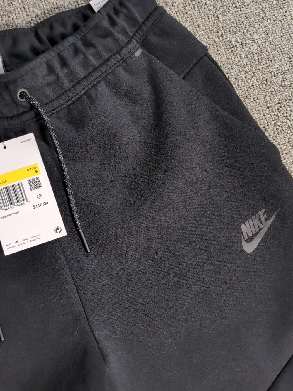 NWT Nike Sportswear Tech Fleece Joggers Size Small in Black Slim/Tapered Regular - Picture 6 of 10